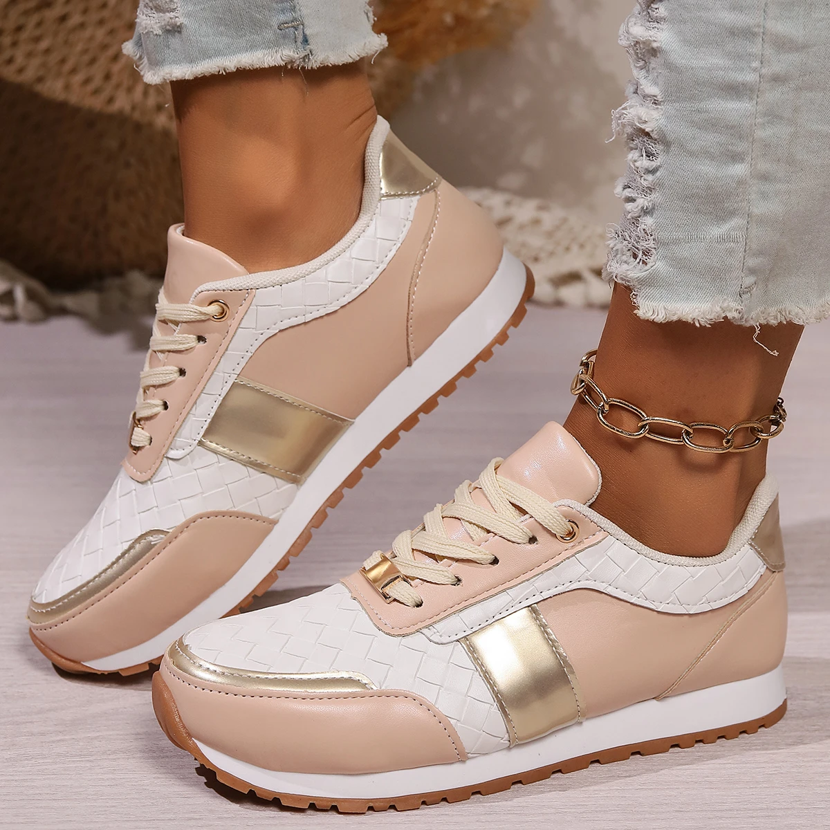 Trend Designer Sneakers Women Casual Shoes  Lace Up Flat Running Walking Shoes Woman Footwear Breathable Women's Sports Shoes