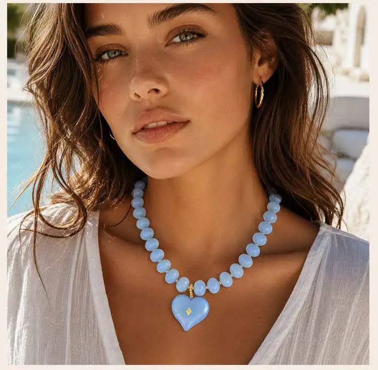 Regenbogen-Harzperlen-Halskette für Frauen, Großer Herzanhänger mit Kristallbesatz, Dopamin Sommer Strand Y2K Statement-Schmuck – Detail 4