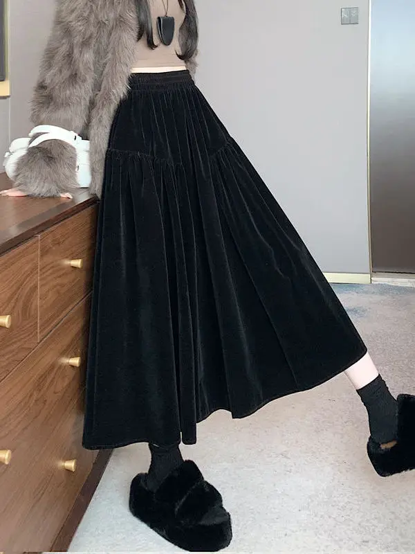 plus Size Women's Black Velvet Midi Skirt High Waist A-Line Skirt Autumn Winter Design Hip Covering Mid-Length Skirt
