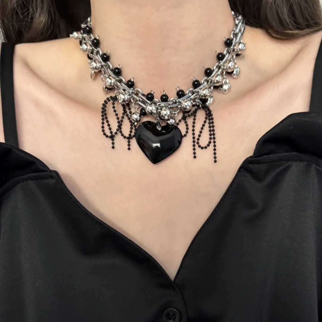 

DUTRIEUX Gothic Punk Heavy Industry Love Heart Tassel Necklace For Women Trendy Niche Design Lockbone Chain Choker Jewelry Gifts