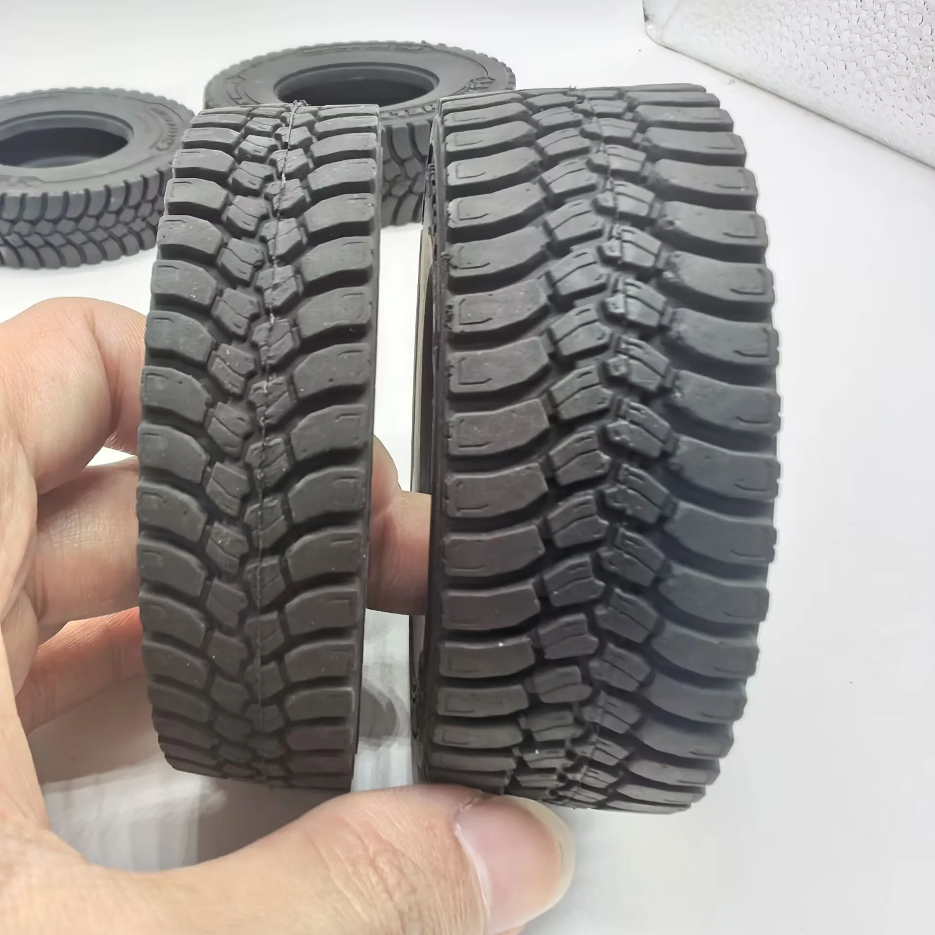 ยางรถบรรทุก 85 มม. 1 คู่ ยางกว้าง ยางแคบ จำลอง 1/14 สำหรับรถบรรทุก Tamiya RC สำหรับรถบรรทุก Iveco ของเล่นบังคับวิทยุ อะไหล่รถดัมพ์