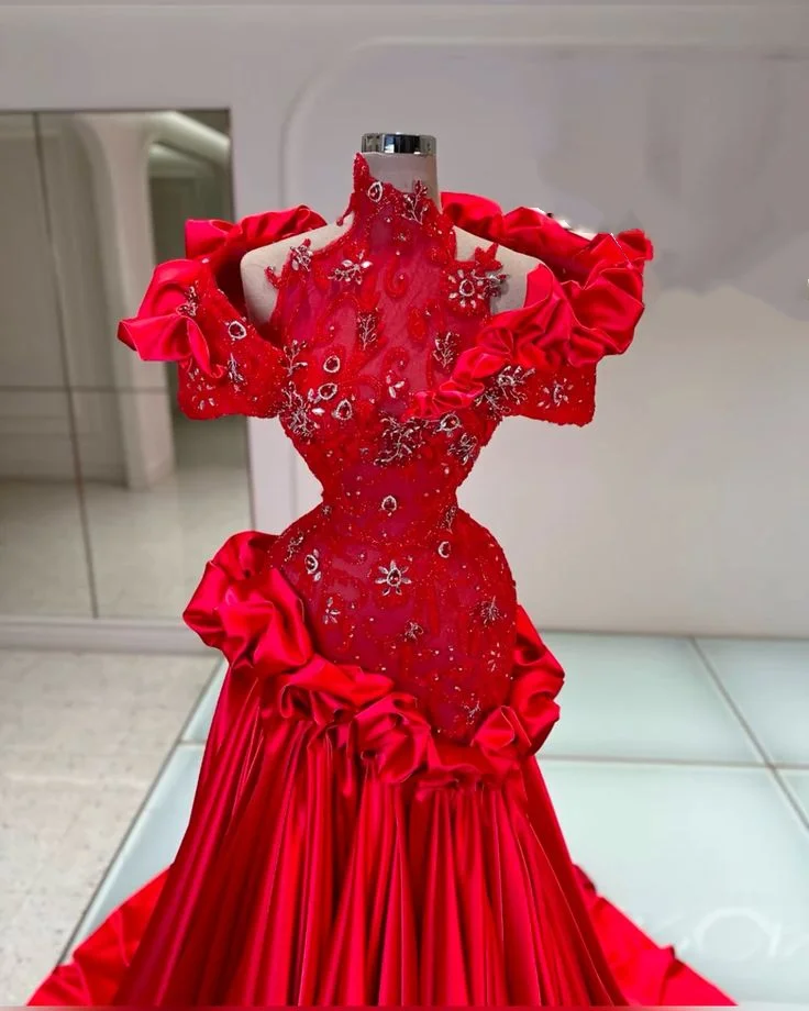 Customized Gorgeous Red Graduation Gowns Ruffled High Neck Strapless Rhinestone Long Package Hip Party Dresses Evening Gowns