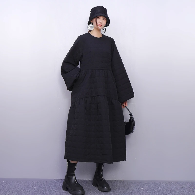 

SuperAen Autumn and Winter 2025 New Black Long Cotton-padded Dress for Women Loose Lantern Sleeve A-line Design Coats