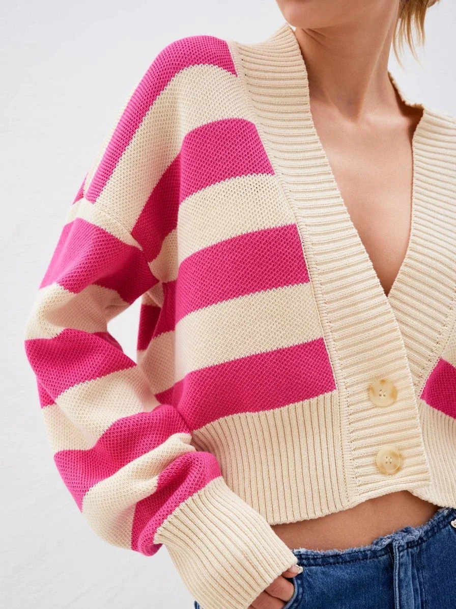 2024 Autumn Contrast Color Loose Knitted Cardigan Fashionable V-neck Striped Long-sleeved Sweater Casual Cropped Cardigan Women