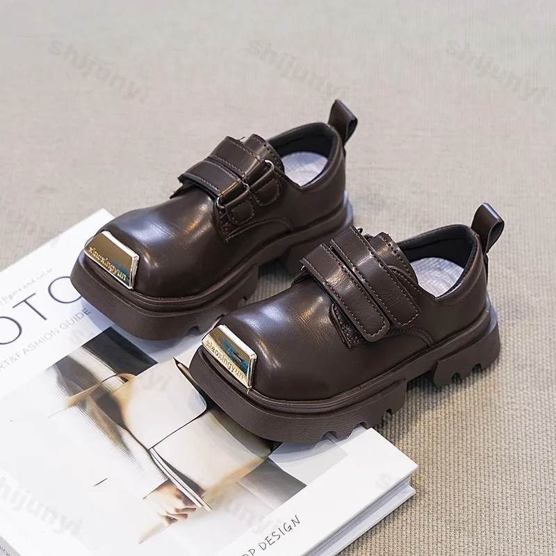 2025 الخريف الأطفال رئيس مربع الرجعية سميكة سوليد بولي أحذية أحذية من الجلد الصبي الفم الضحلة مريحة عدم الانزلاق مكتنزة حذا فردي للسيدات
