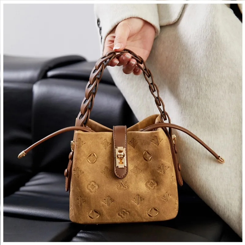

Women's 2026 Versatile Commuter Shoulder Bag Embroidered Luxury Bucket Bag Handbag