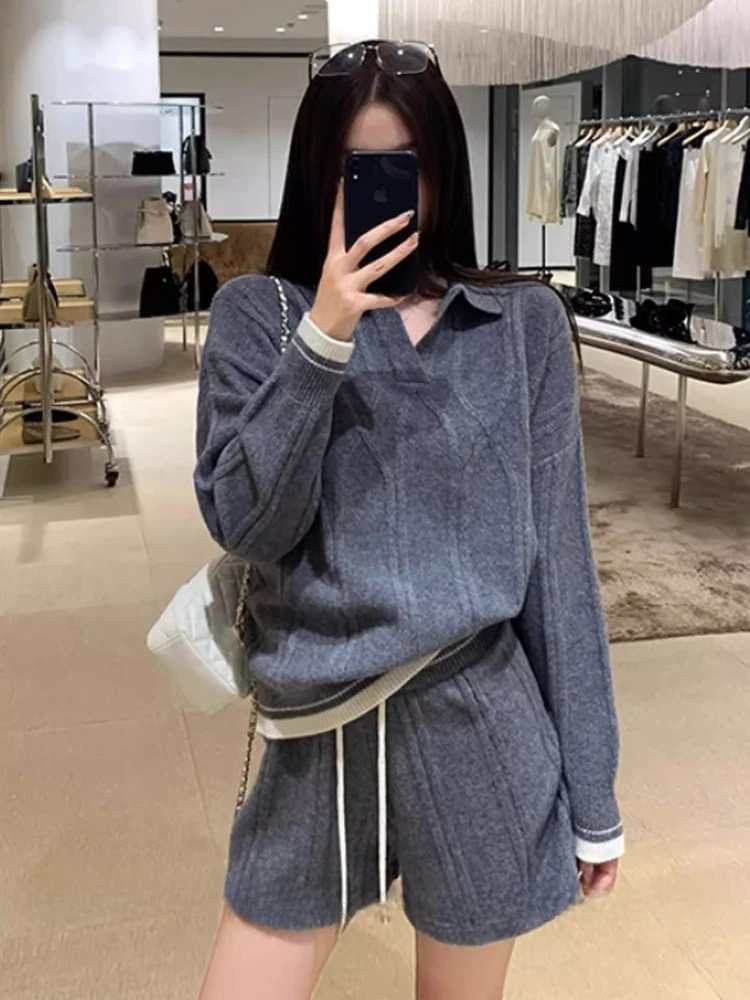

Women Fall Winter Oversized Cable Knit Set High-Waisted Shorts & V-neck Pullover Sweater 2PCS Cozy Casual Knit Loungewear Outfit