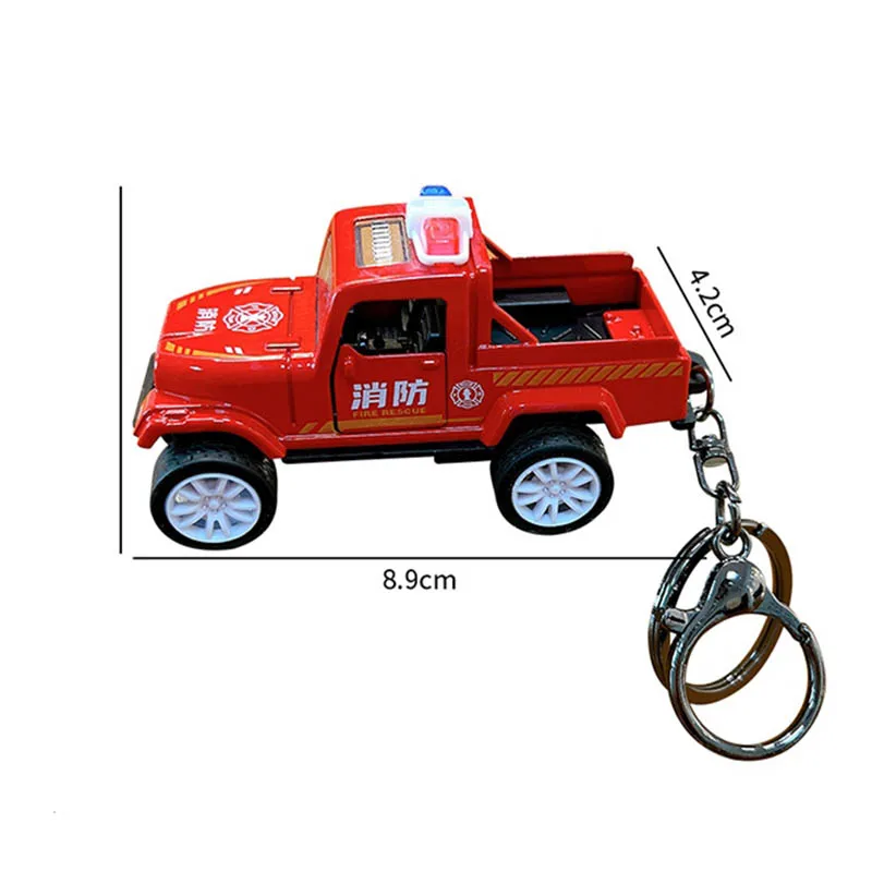 Porte-clés créatif en alliage pour véhicule tout-terrain, pendentif, cadeau exquis, Simulation de moteur de pompier, véhicule de sauvetage, jouet de voiture rétractable