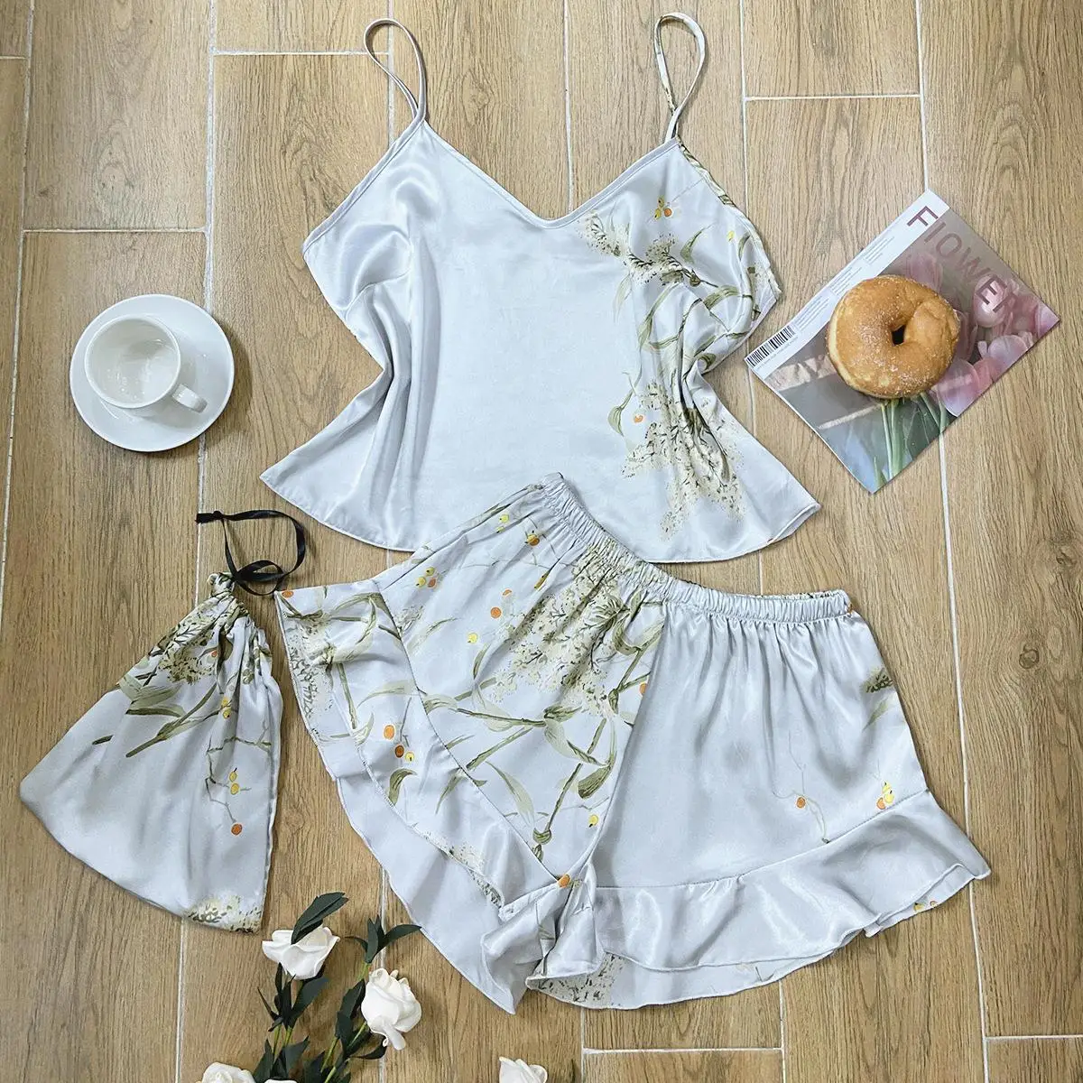 Elegante Cami-Tops mit Blumen druck, Shorts mit Rüschen saum, Pyjama-Set, Nachtwäsche für Damen