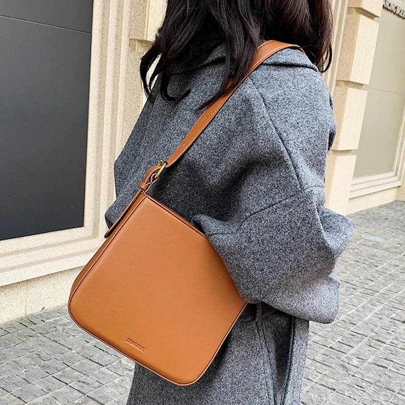 Fashion Messenger Bag 2022 Autumn Winter Large Capacity All-match Crossbody Bags Vintage Ladies Square Totes Casual Handbags