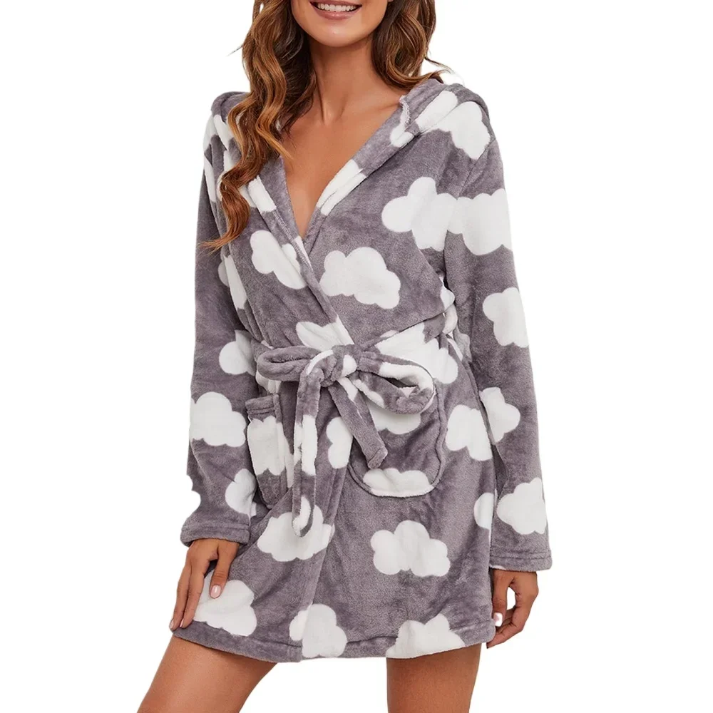 Winter Womens Robes Flannel Hoodies Bathrobes Long Sleeves Bath Robe Clouds Pattern Drop Shoulder Hooded Flannel Sleep Robe