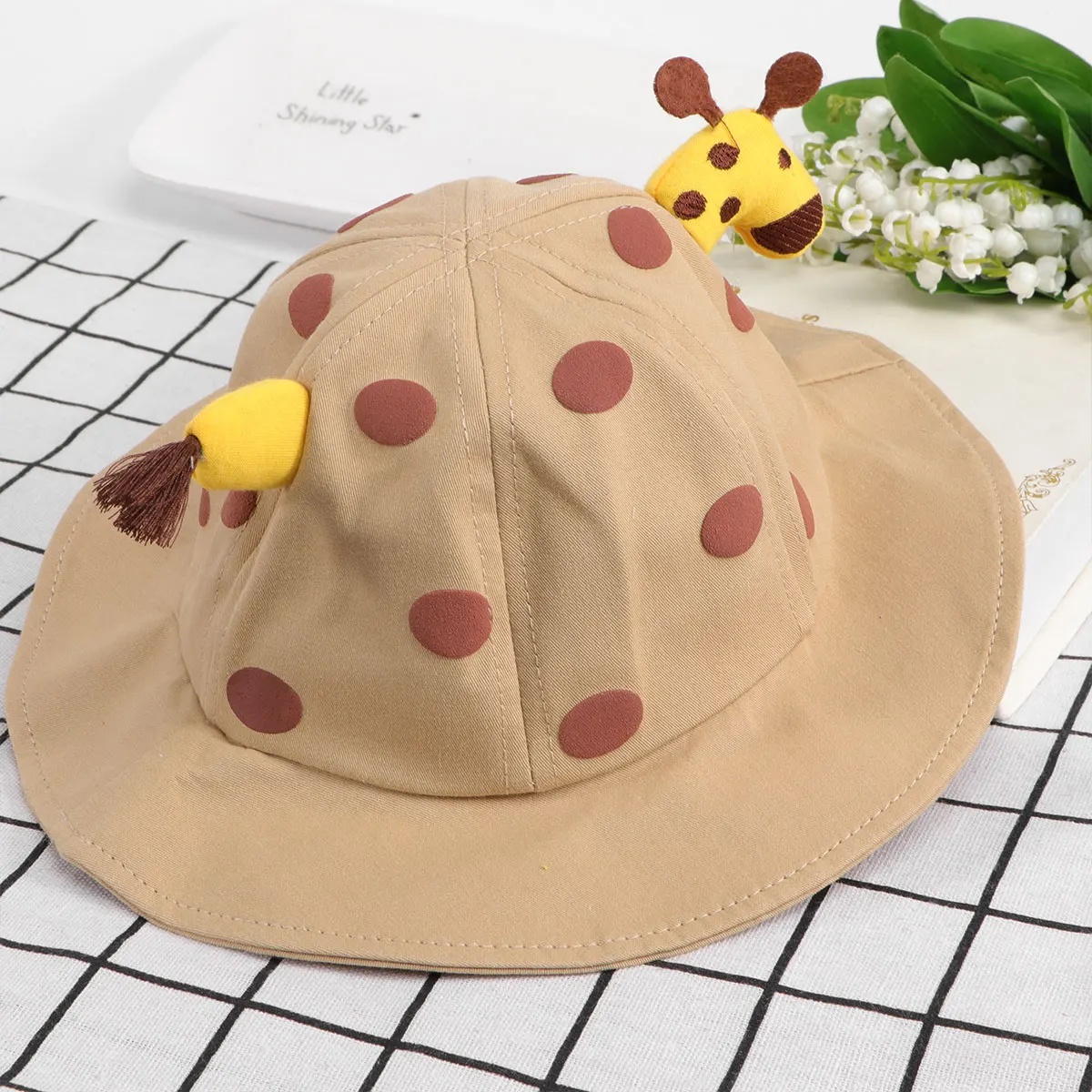 

1pc Cartoon Giraffe Bucket Hat Kids Durable UV Protection Stable Color Premium Material Long Use Brim Hat Baby Care