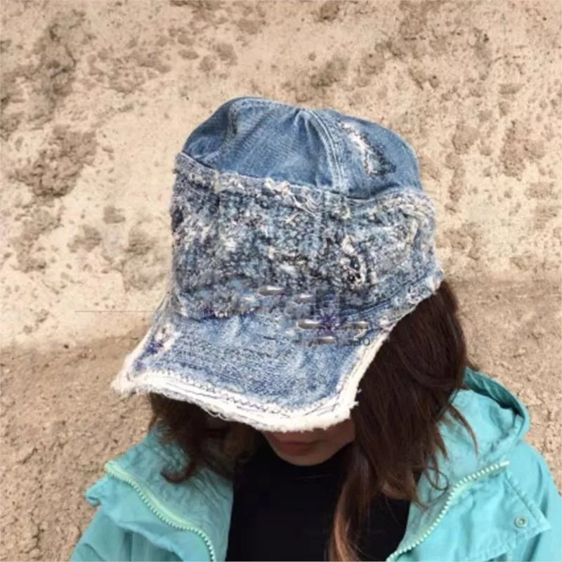 Fashion Retro Distressed Broken Denim Fabric Peaked Cap for Men and Women