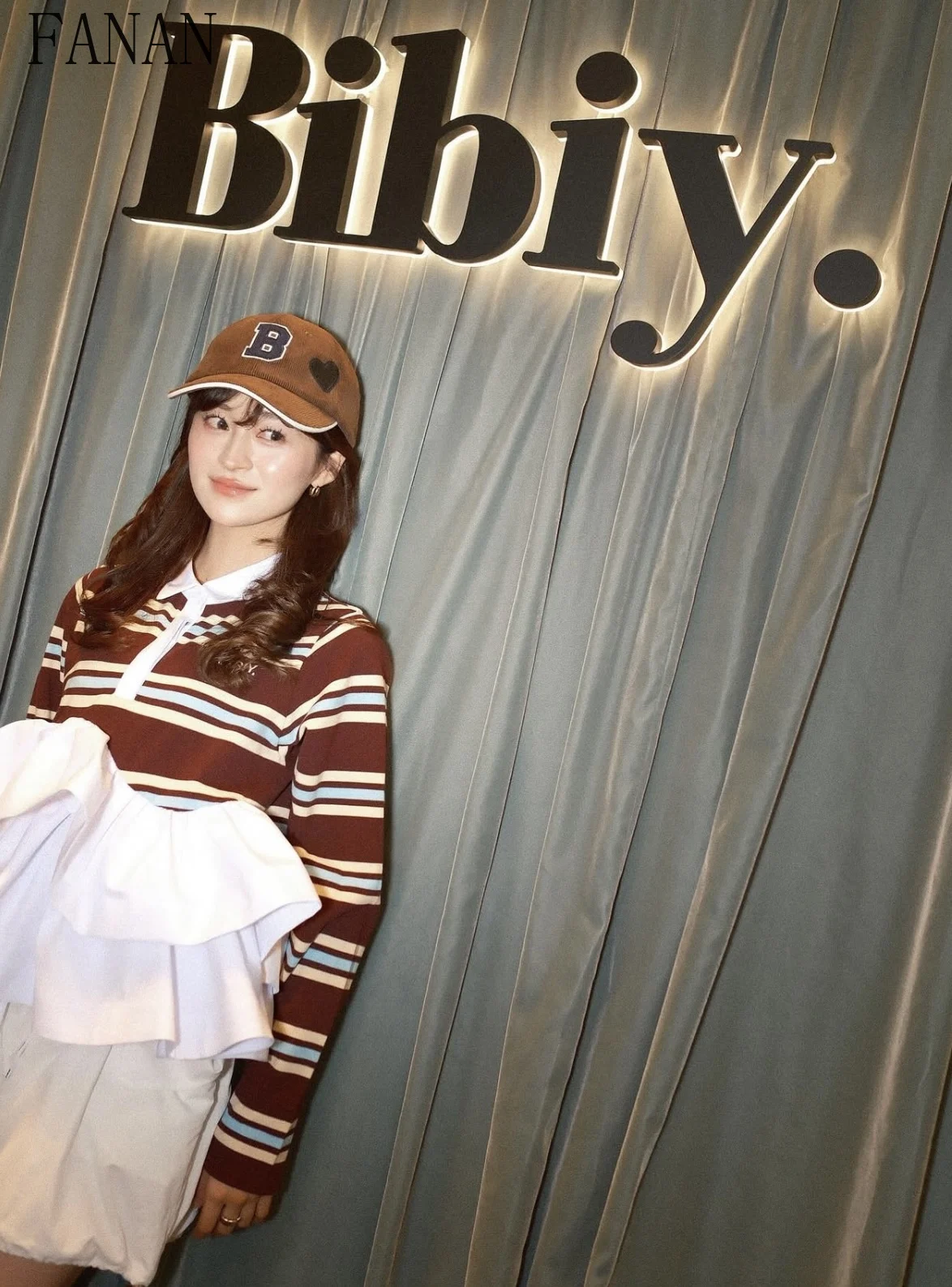 

Женские шляпы в японском стиле, козырьки с тяжелой вышивкой для девочек, вельветовая шляпа от солнца с цветочным принтом и буквенным принтом, модные милые аксессуары