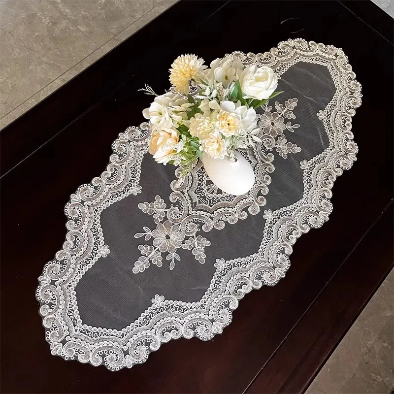 

Popular oval Lace flower embroidery Table flag Runner cloth cover tablecloth Christmas Wedding Table decoration and accessories