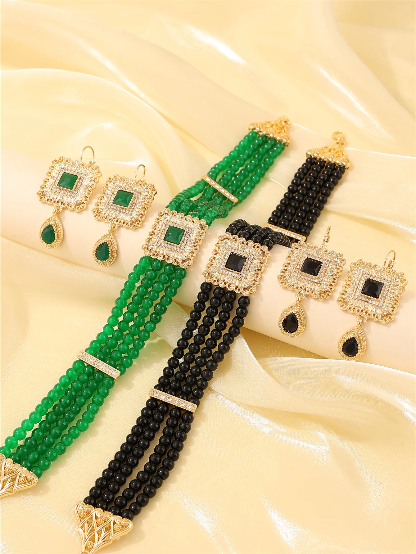 

Moroccan ladies' vintage earrings necklaces set Bohemian style daily wear, bridal set festival performance accessories