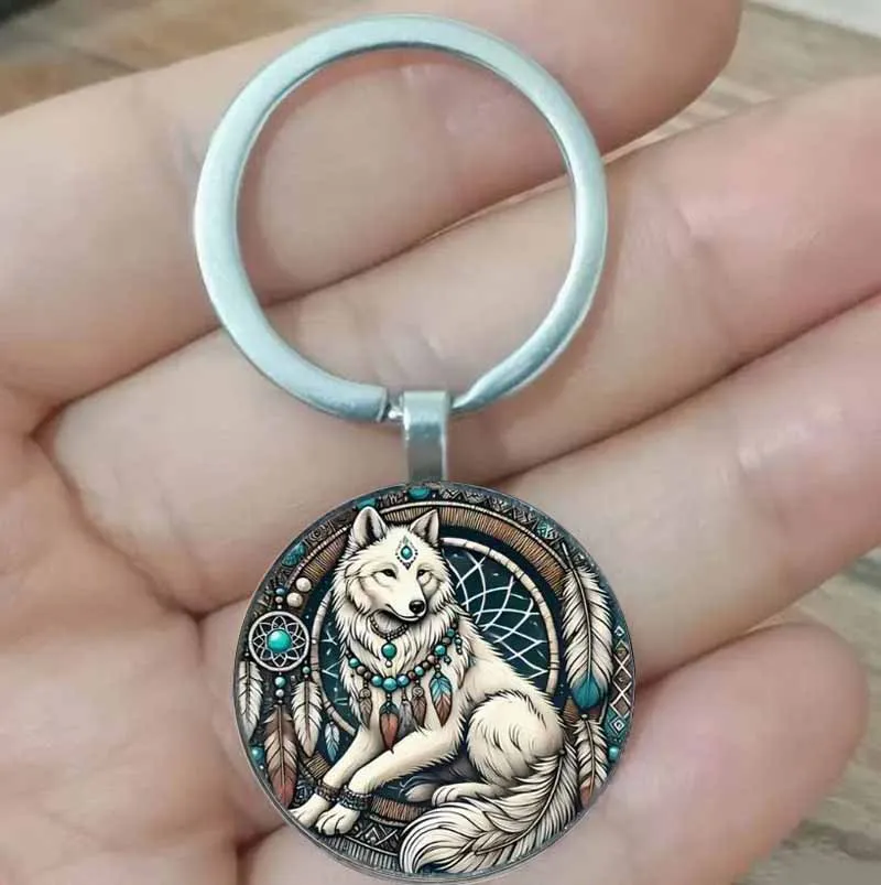 

Retro zinc alloy dream chasing wolf keychain pendant, a unique gift for men