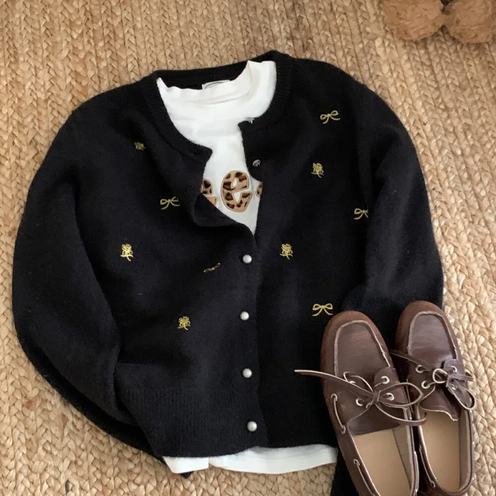 

2025 Women's Soft Butterfly Embroidery Sweater Cardigans Fashion Loose O-neck Knitted Cardigan Sweater Y2k Street