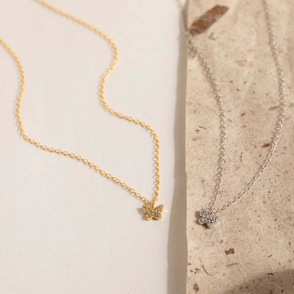Simple fashion butterfly pendant necklace gold silver color diamond shining exquisite girls with accessories jewelry gift