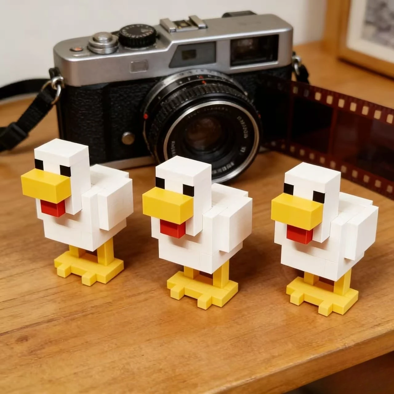 Dreiteiliger Anzug, 3D-Druck-Pixel-Hühnermodell, perfekt zum Dekorieren Ihres Schreibtischs oder Ihrer Wohnzimmer – Detail 3