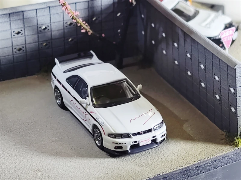 INNO 1:64  SKYLINE GTR R33 MINE\'S / Police Car Diecast Model Car