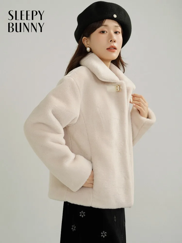 

Элегантная французская шерстяная куртка Шикарное короткое зимнее пальто Женская теплая верхняя одежда с отложным воротником с мягкой текстурой и винтажным стилем