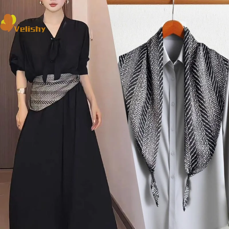 Modischer Seiden-Dreiecksschal für Damen, bedruckter Twill-Taillenwickel mit Gürtel, eleganter Schulterwickel im Vintage-Stil