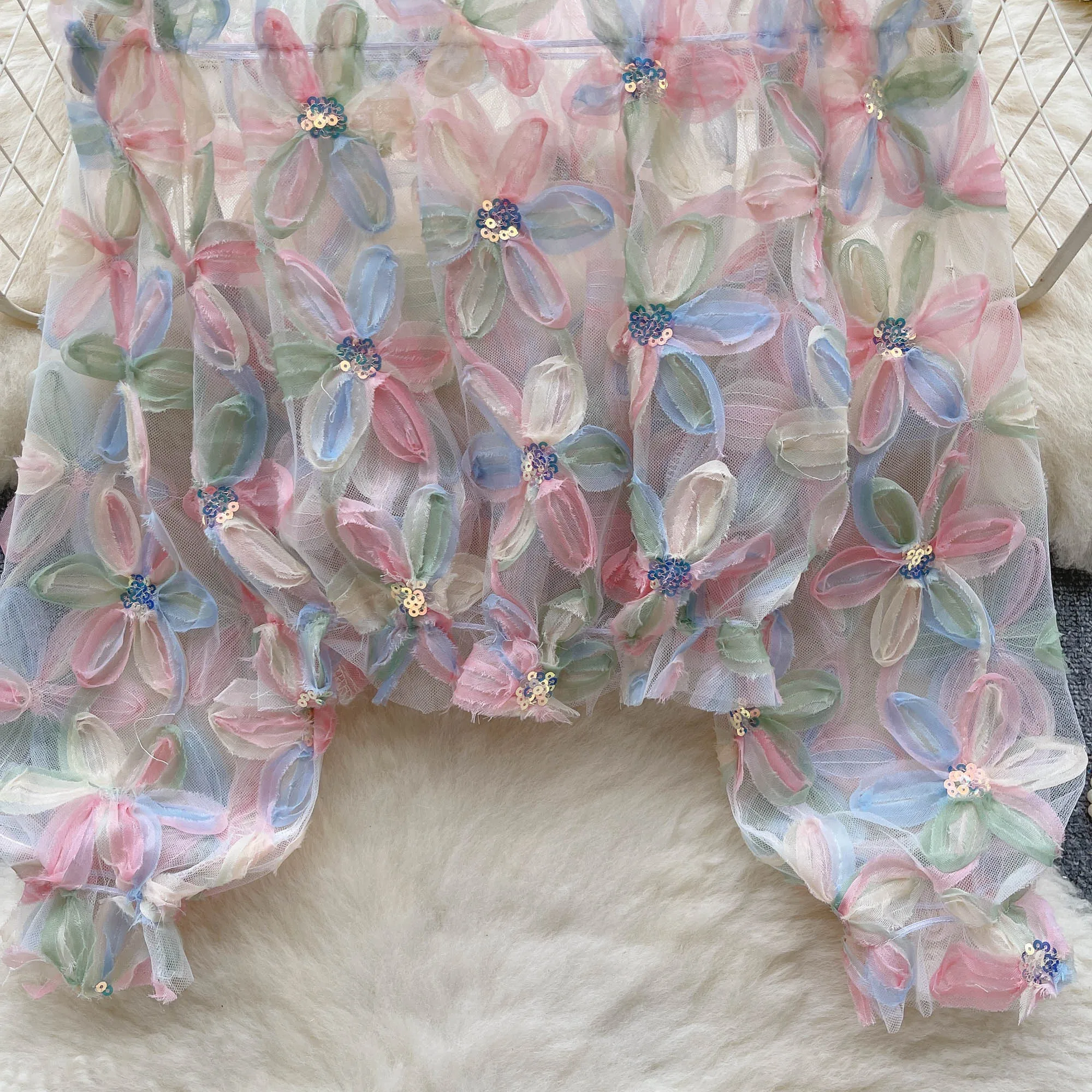 Kadınlar için 3D Çiçek Aplikli - Puff Sleeve Blouse incelemesi ve fiyatı