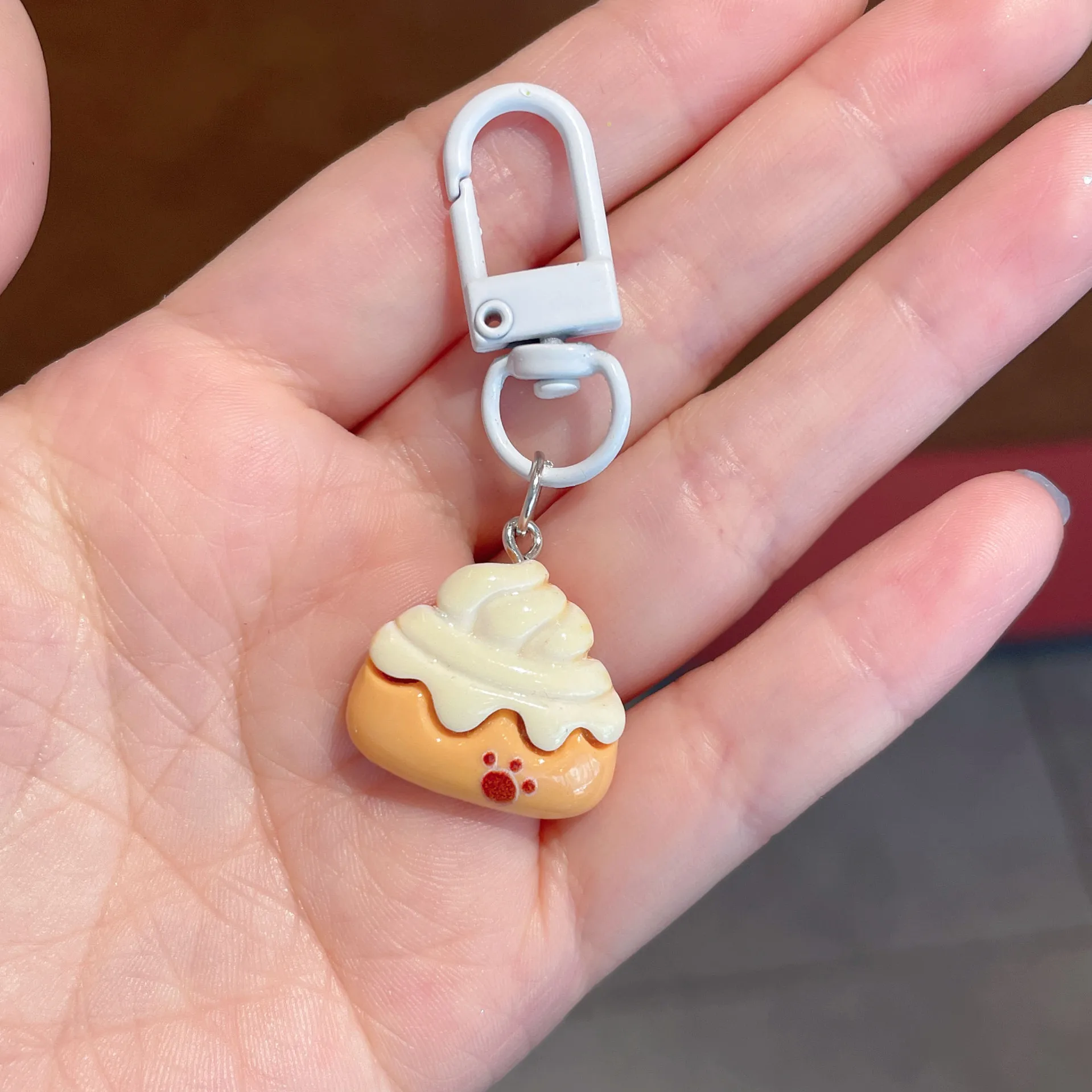 Hete Verkoop Schattige Hond 3d Mini Food Cup Cake Sleutelhanger Voor Tas Mannen Vrouwen Mode Handgemaakte Auto Sleutelhanger