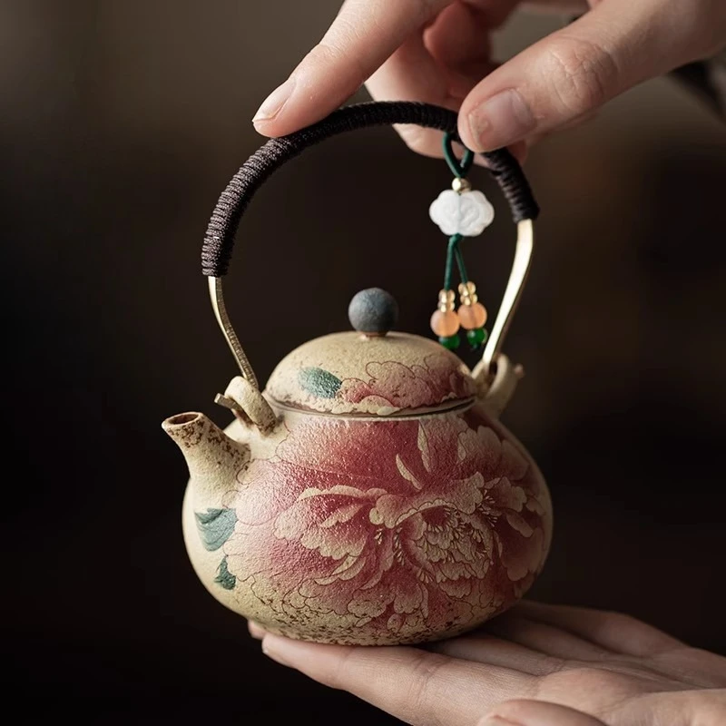 Blue and Iron Red Ceramic Teapot Large Floral Pattern Loop Handle Filter Pot Home Office Tea Brewing