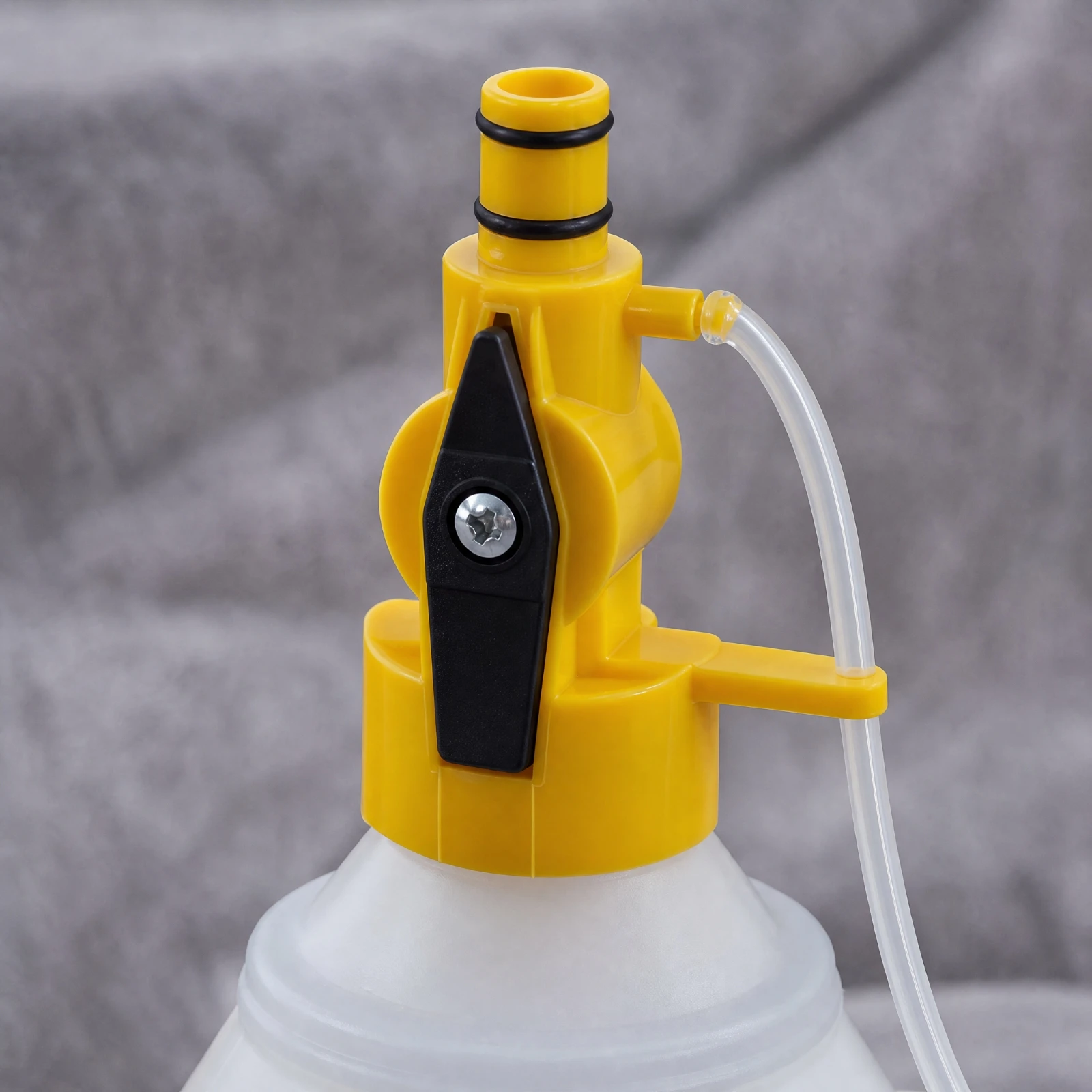 Coolant and Antifreeze Filling Funnel Controlled-Stream Coolant Funnel with Side Handle Wide Mouth Shatterproof