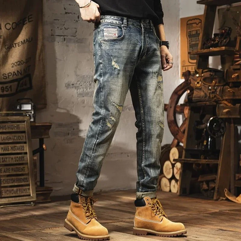 Gebrochen mit Löchern verjüngte männliche Cowboy hose zerrissene Ladung Herren jeans zerrissene Hose regelmäßige Freizeit kleidung y2k 2000s hohe Qualität