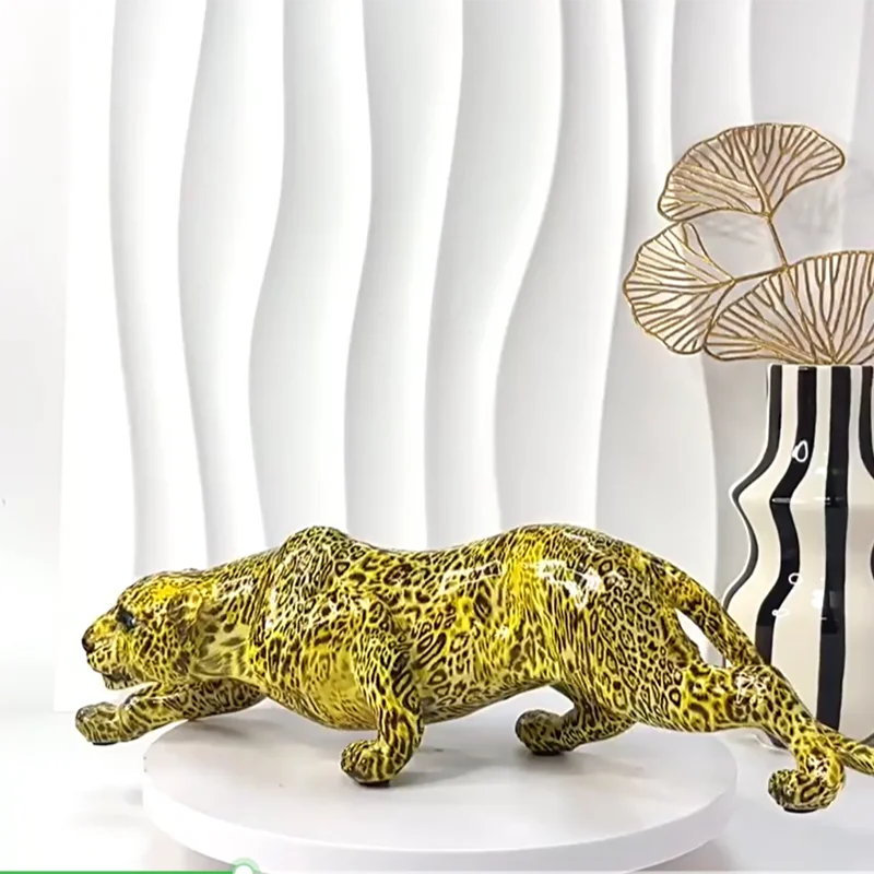 Resin Cheetah Modern Creative Leopard Decorative Sculpture Panther Statue Home Bar Living Room Study Room Decor Gift