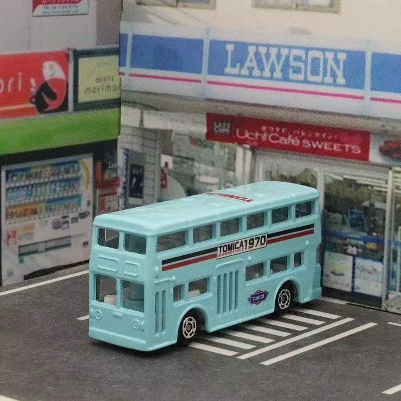 TOMY Alloy Car London Bus หมายเลข 90 Double-Decker 1/130 คอลเลกชันรถเครื่องประดับการ์ตูนสีแดงและสีขาวกล่องเด็กของขวัญของเล่น