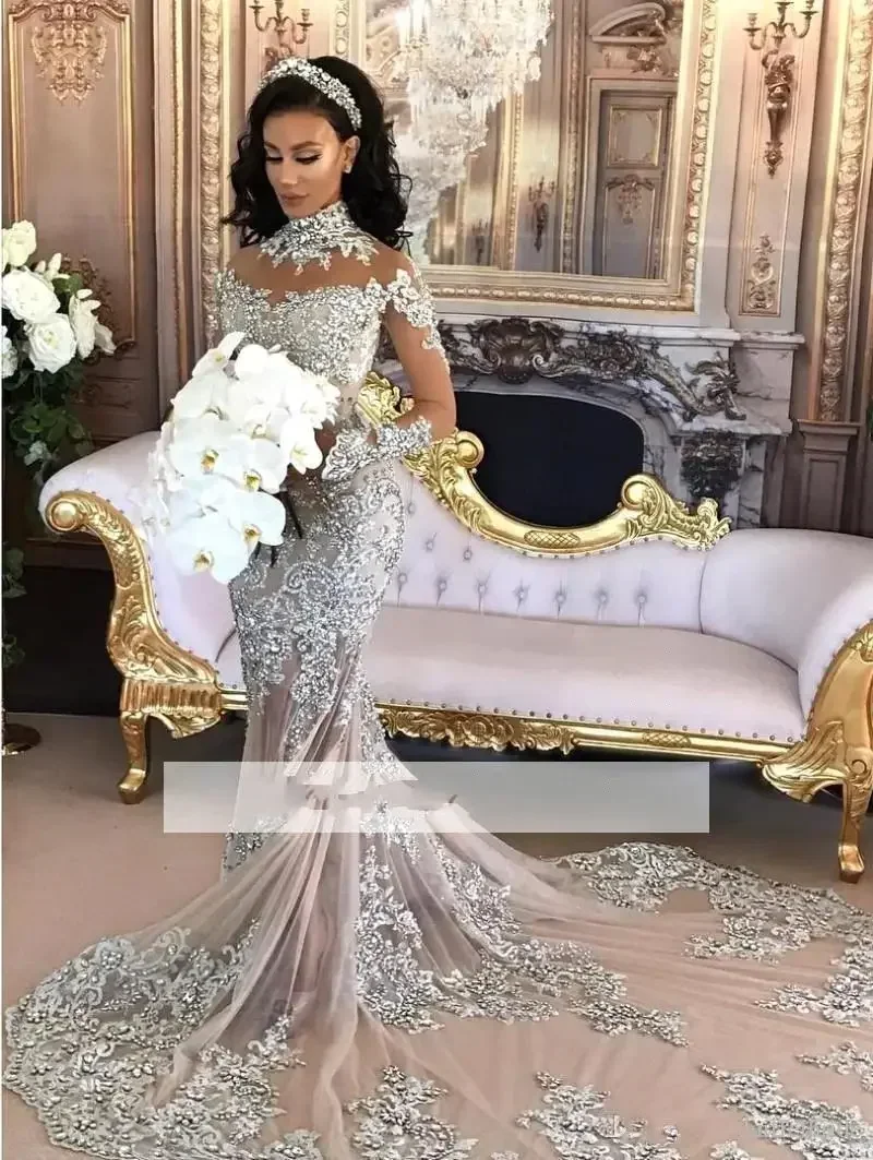 فساتين زفاف أنيقة مخصصة في دبي العربية الفاخرة سباركلي مثير بلينغ مطرز بالدانتيل مزين برقبة عالية وأكمام طويلة M