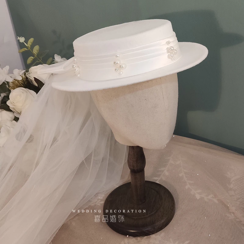 High End White Satin Wedding Hat with Long Mesh Bow Rivet Flat Fedoras Elegant Ladies Formal Ceremony Church Party Hat Headwear