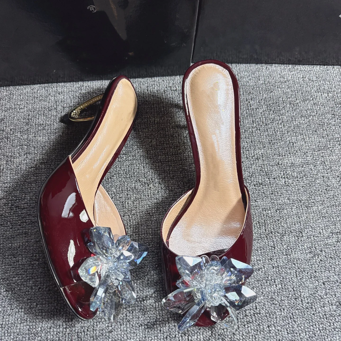 

New Burgundy crystal Diamond Ladies Slipper Open Toe Strange Heel Summer Sandals Shoes Women Zapatos Mujer