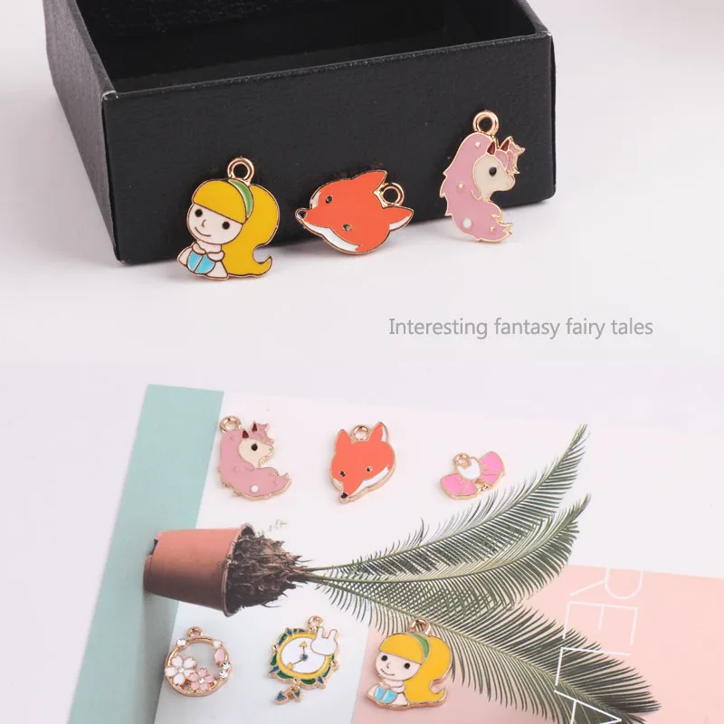 10 Uds. De accesorios para las orejas Diy, colgante de aleación con forma de gota de aceite, reloj de dibujos animados, Alice Girl Fox Hedgehog, Material hecho a mano, dijes para joyería