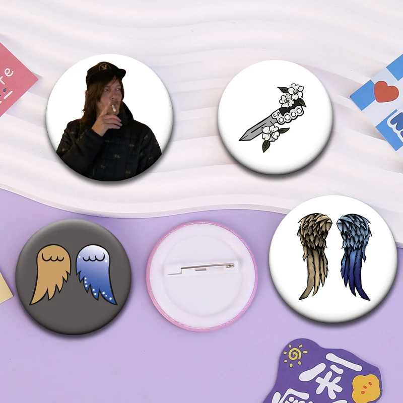 Daryl Dixon Handsome Tinplate Pins Round Snap-in Brooches for Backpack Accessories Snap in Design Badge Handmade Exquisite Gifts