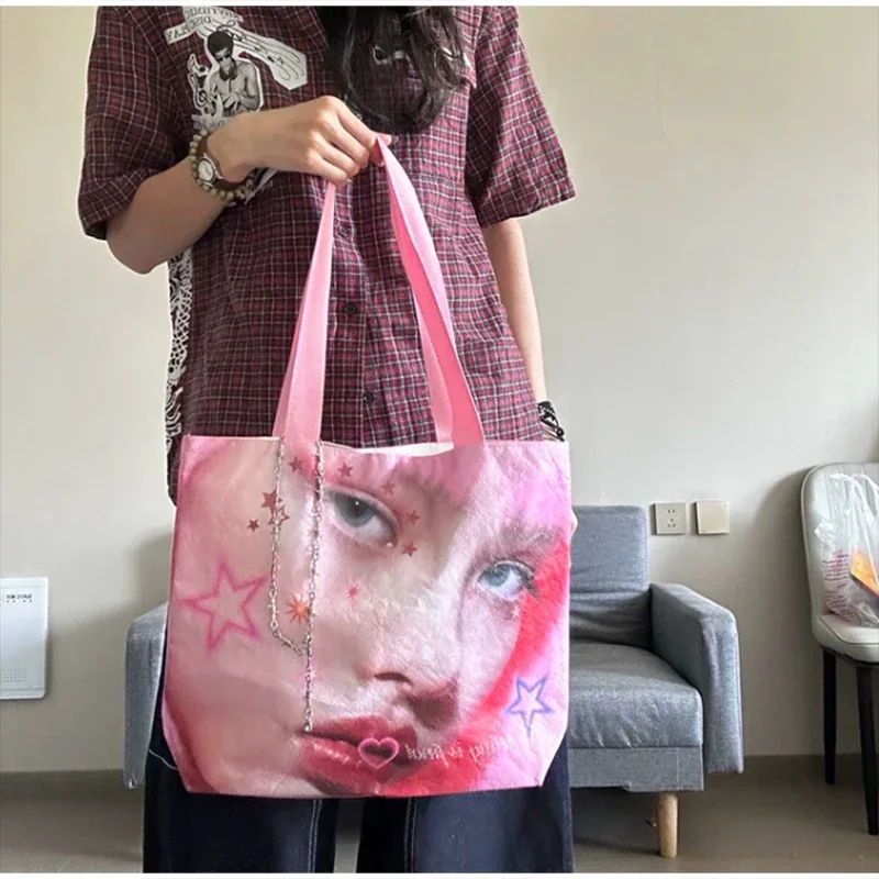 PVC-Umhängetasche, modische wasserdichte Handtasche mit Y2k-Mädchen-Portrait-Aufdruck, leichte, lässige Einkaufstasche für Damen, Alltagstasche – Detail 13