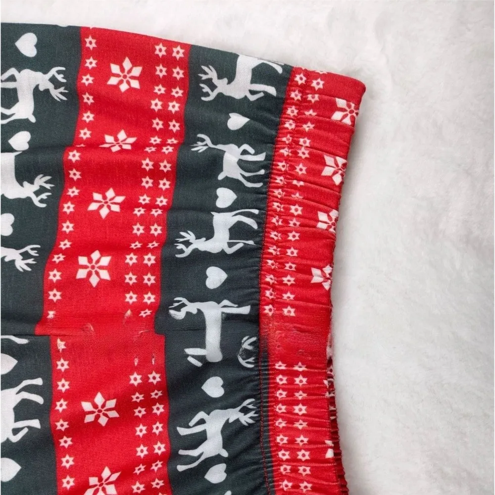 جديد عيد الميلاد الأسرة مطابقة وتتسابق الوالدين والطفل الغزلان الكبار الاطفال المتسكعون الكرتون المطبوعة فضفاض عيد الميلاد ملابس خاصة أبي أمي