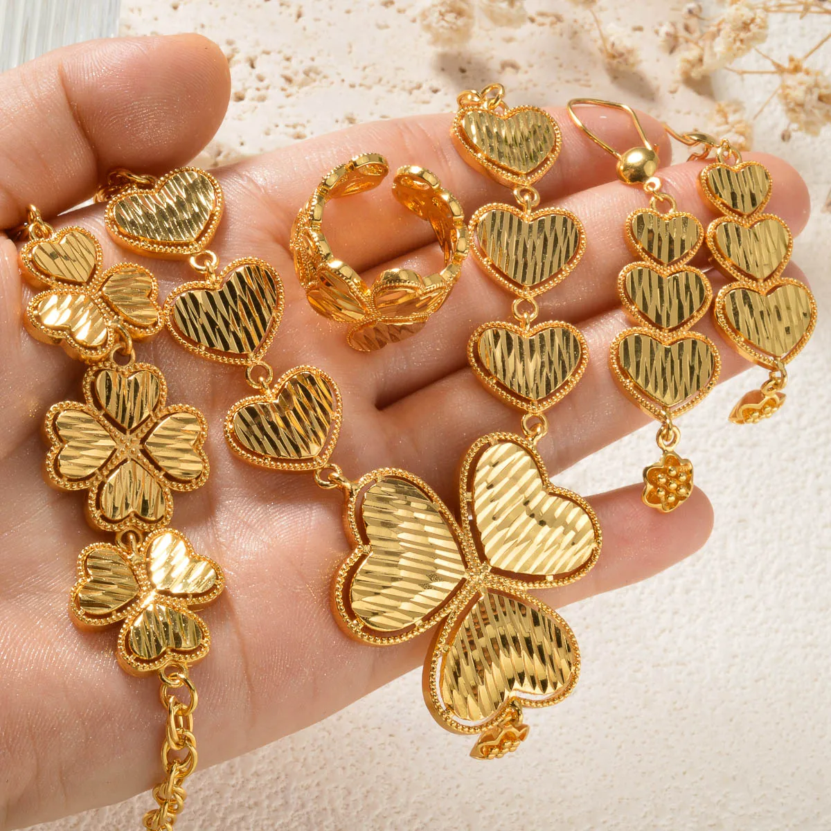 Dubai 18k Gold Plated Lucky Four-leaf Grass Sunflower Necklace Bracelet Ring Earrings Set Wedding Accessories Set Jewelry Gifts