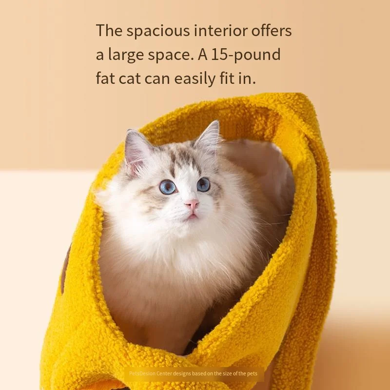 Cute giraffe-shaped backpack for cats dogs Portable travel bag Sloping crossbody bag Winter warm-up Pet Fleece windproof fabric