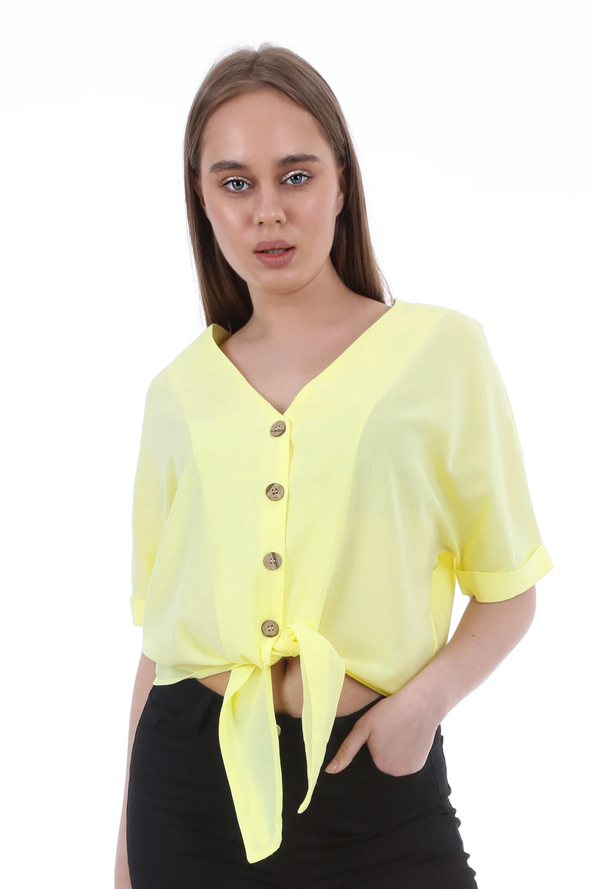 

Wooden Button Gusset Blouse Fashion Women Blouses 2021 Blouses & Shirts Large Size Women Blouses Office Work Clothes