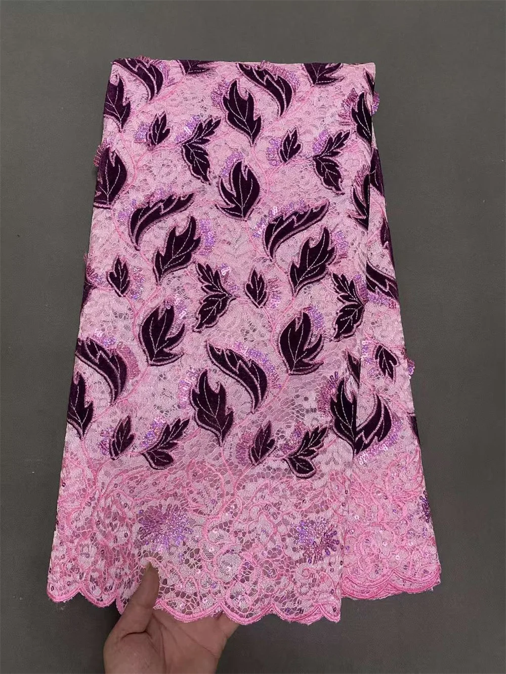 قماش دانتيل مخملي فاخر 5 ياردات جودة عالية 2025 قماش دانتيل أرجواني موضة ترتر قماش دانتيل أفريقي للنساء فستان Hm186-1