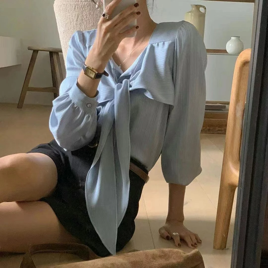 

Элегантная женская рубашка в корейском стиле с бантом и драпированным воротником, весна 2026, модный универсальный топ из высококачественного материала с рукавами-фонариками