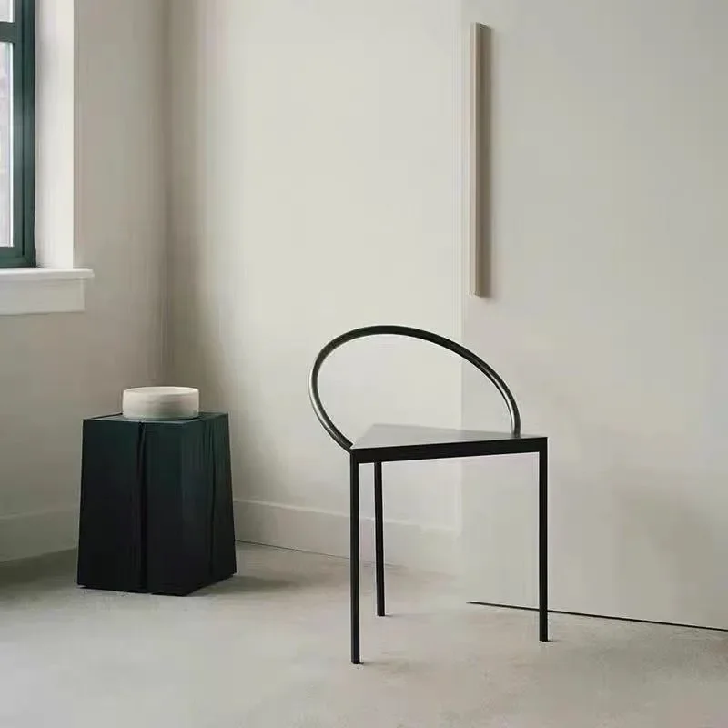 Modern Simple Celebrity Triangle Metal Circle Stool Indoor Art Dining Chair Personality B&B Creative Iron Furniture