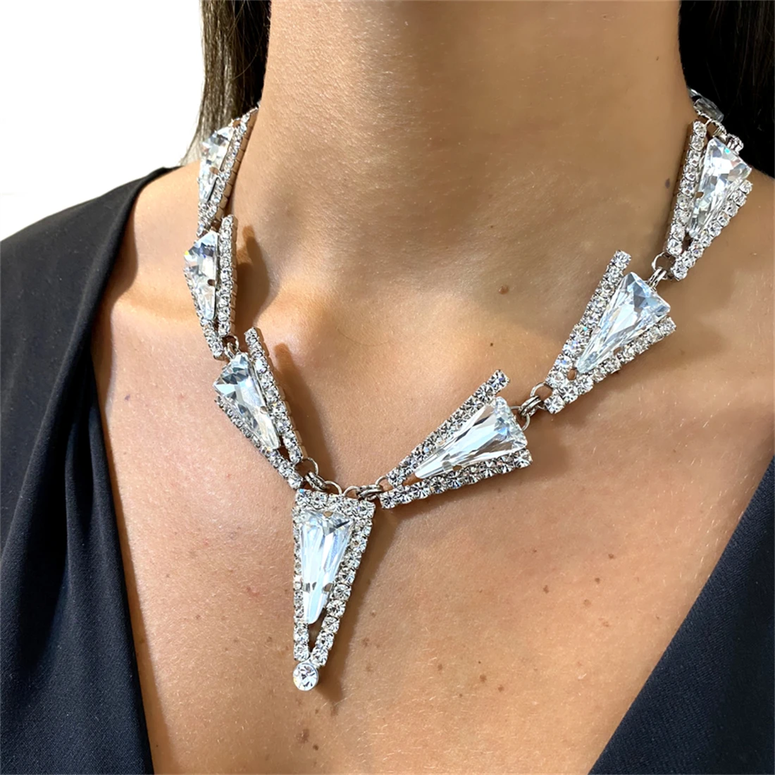 2024 New Rhinestone Triangle Necklace Earrings Set for Women Party Accessories Exaggerated Crystal Large Jewelry Sets