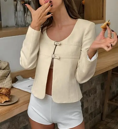 2025 Autumn and Winter Women's Apricot Colored Small Suit with Delicate, Fashionable and Casual Temperament