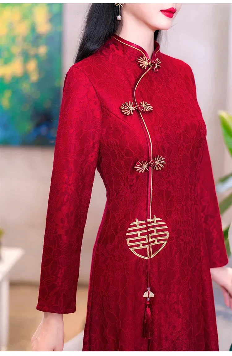 Retro Chinese Traditional Red Wedding Qipao Dress Modern Improved Long Sleeve Embroidered Cheongsam Plus Size Women Clothing CNY